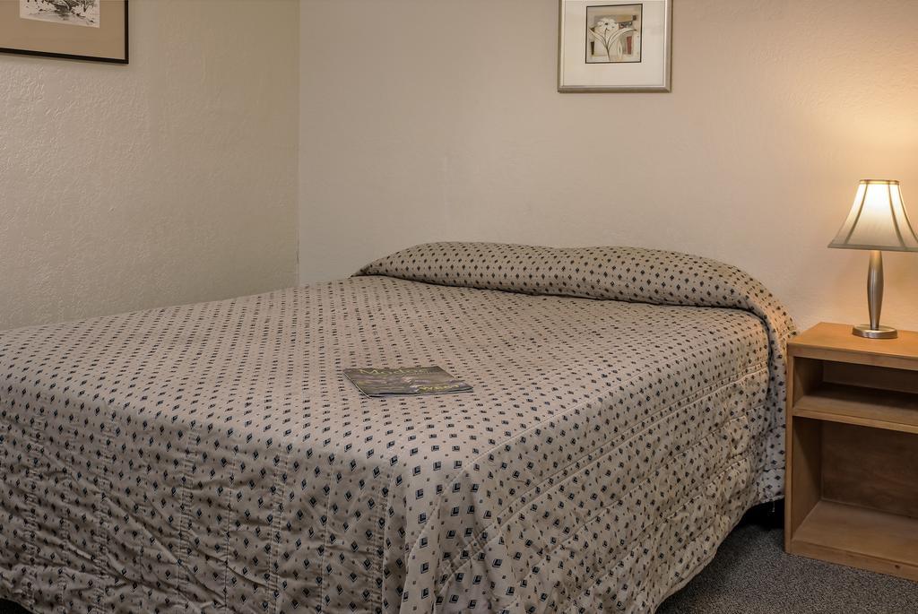 Jnr Hotel Cedarville Eksteriør billede